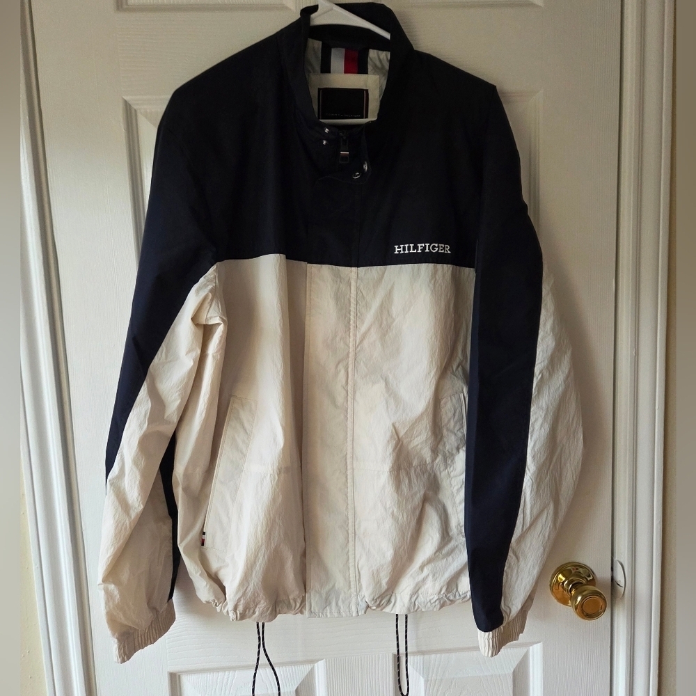 Tommy Hilfiger Men's Windbreaker Sz M Lightweight Full Zip Packable Jacket